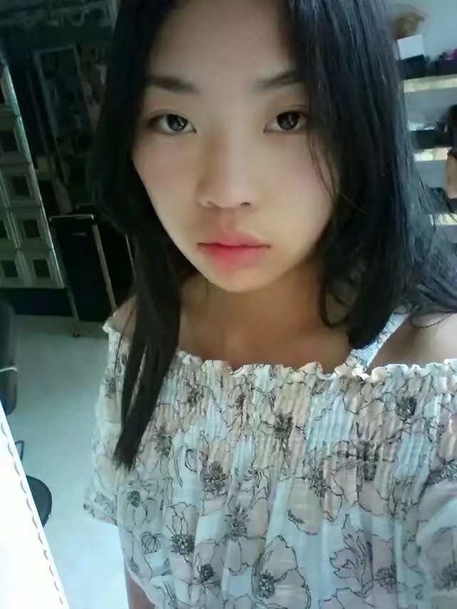 严珍英