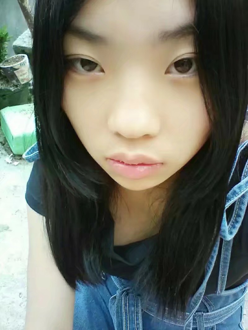 严珍英